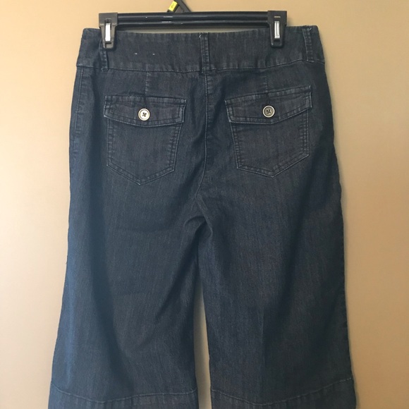 Jean capris - Picture 2 of 4